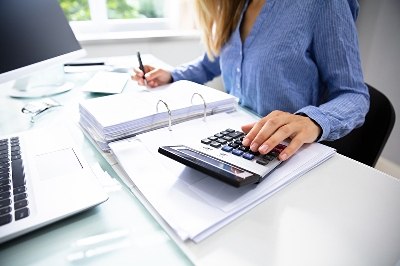 BFH präzisiert Berechnung des Grundlohns bei steuerfreien Zuschlägen