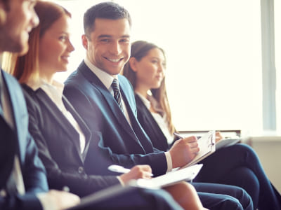 Time-to-Hire: Unternehmen suchen immer länger nach Fachkräften Time-to-Hire: Unternehmen suchen immer länger nach Fachkräften